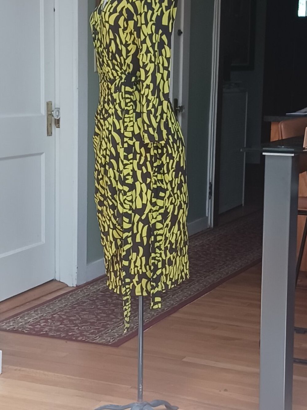 Maggy London Wrap Dress - Picture 3 of 5